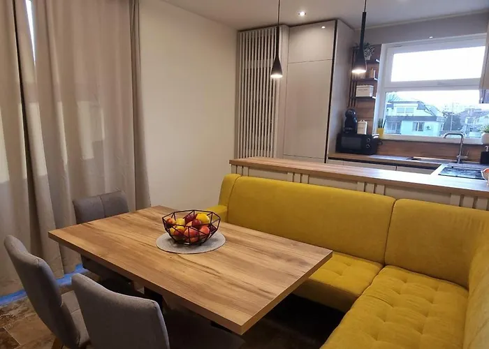 Апартамент Kate's Place